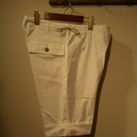 kenneth field -TURN UP SHORTS- LIPSTOP WHITE