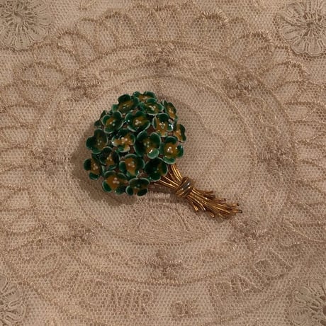 accessory 708[U409]