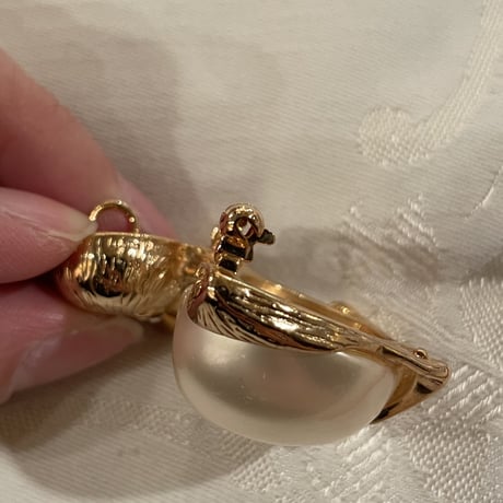 accessory 104[ge845]
