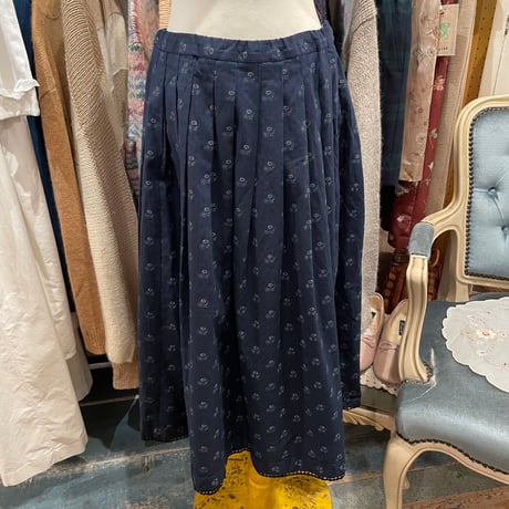 skirt 530[na752]
