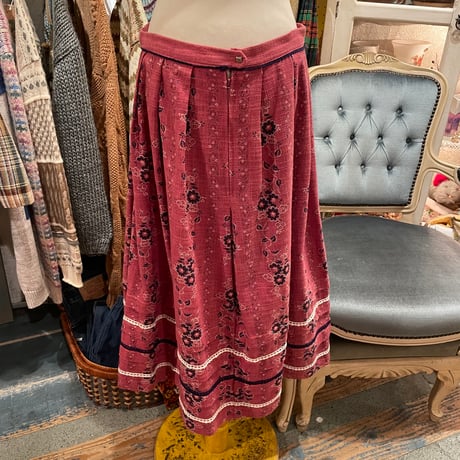 skirt 581[ge610]