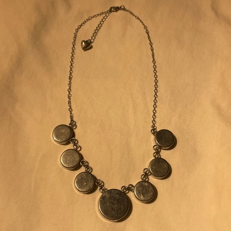accessory 272[ge209]