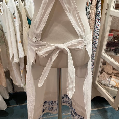 apron 422[ge108]