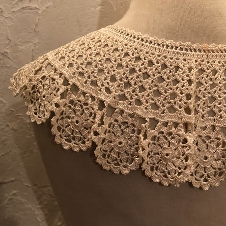 collar 82[FF656]