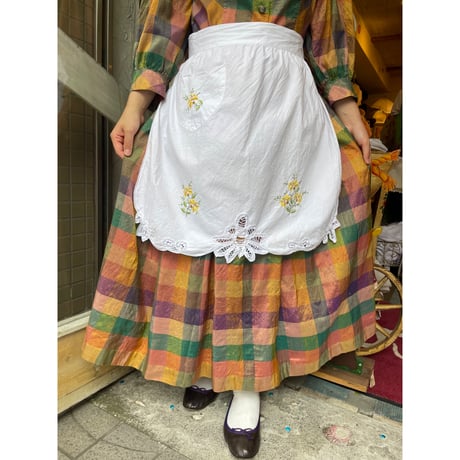 apron 591[ge692]
