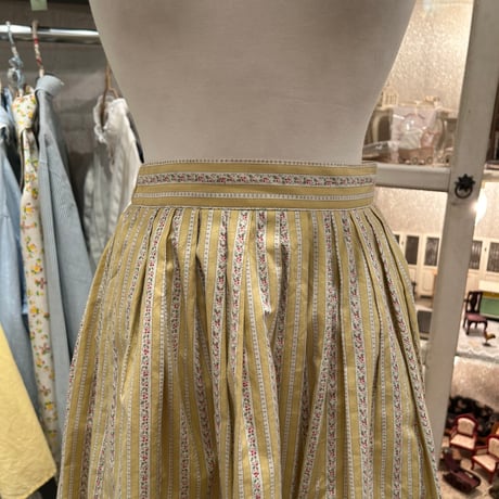 skirt 563[na580]