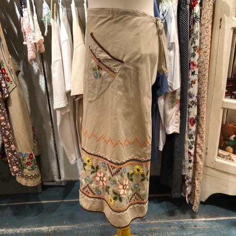 apron 438[ge141]