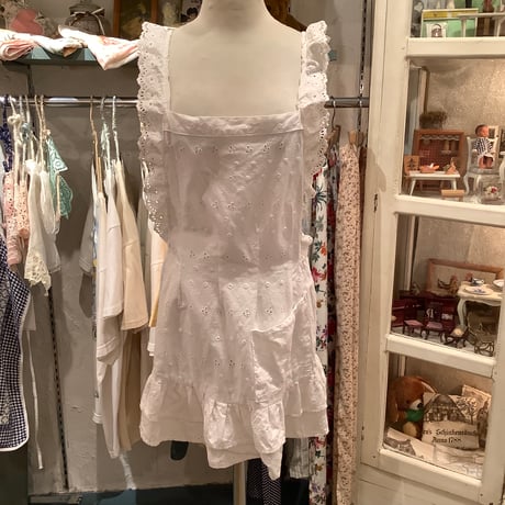 apron 433[ge136]