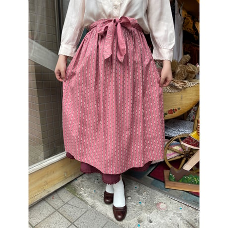 apron 352[ge706]