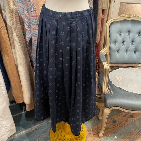 skirt 530[na752]
