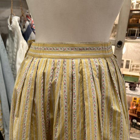 skirt 563[na580]