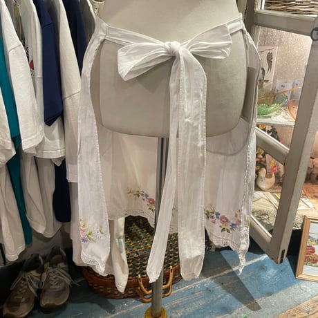 apron 593[ge694]