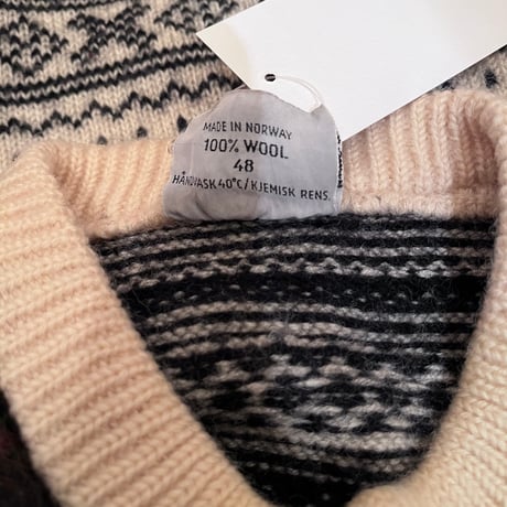 knit 677[AR11]