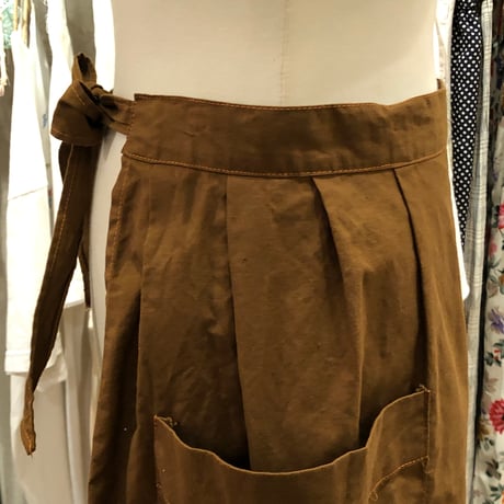 apron 437[ge147]