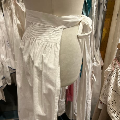 apron 668[na976]