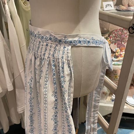 apron 569[ge459]