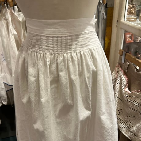 apron 668[na976]