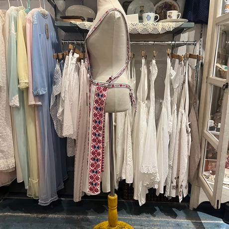 apron 699[ge192]