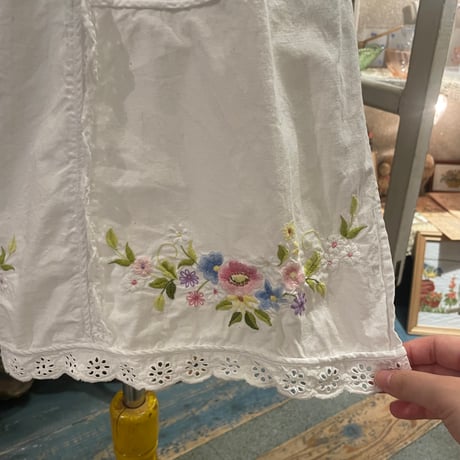 apron 593[ge694]
