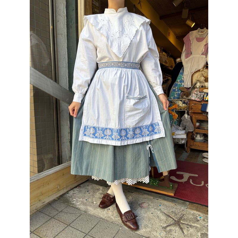 apron 654[ge622] | JuRian