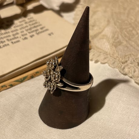 accessory 304[ge479]