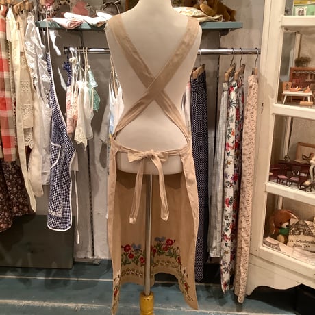 apron 434[ge139]