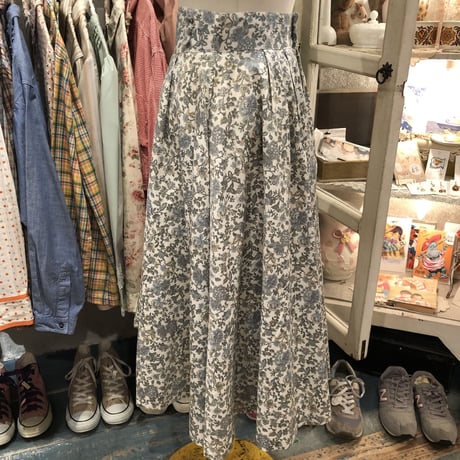 skirt 560[AR75]