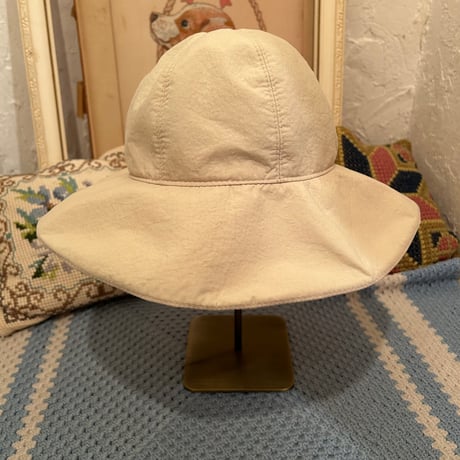 hat 215[na967]