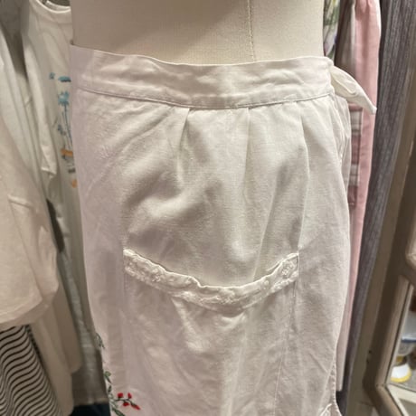 apron 572[ge462]