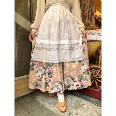 apron 406[ks103]