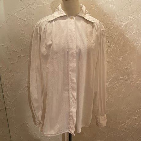 antique [FA84]
