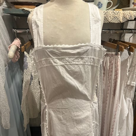 apron 681[ge25]