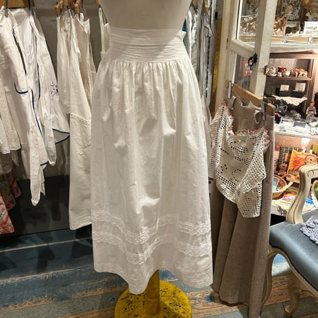apron 668[na976]