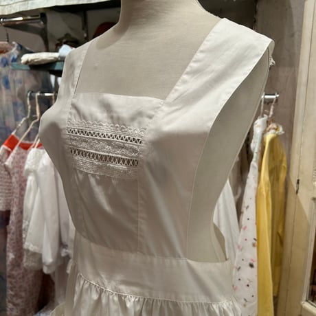 apron 412[ge43]
