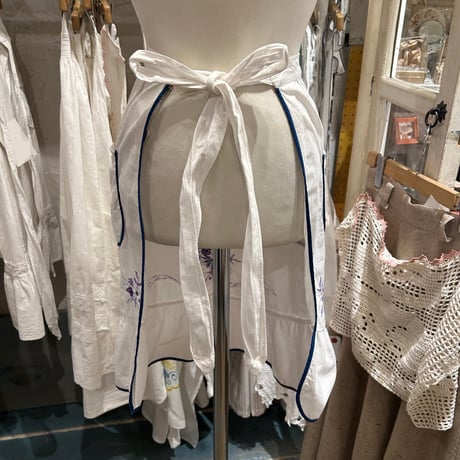 apron 667[na969]