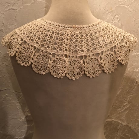 collar 82[FF656]
