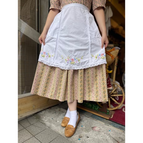 apron 593[ge694]