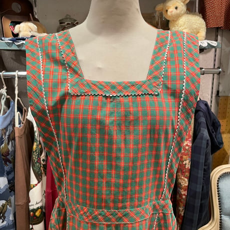 apron 464[ge543]