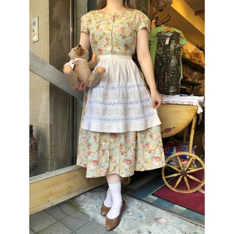 apron 441[ge138]