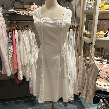 apron 675[ge257]