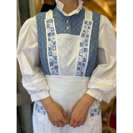 apron 422[ge108]
