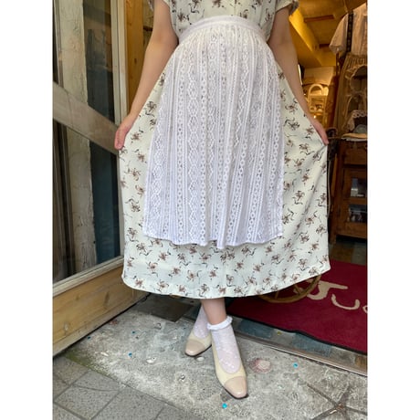 apron 429[ge115]