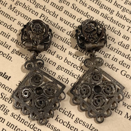 accessory 56[ge697]