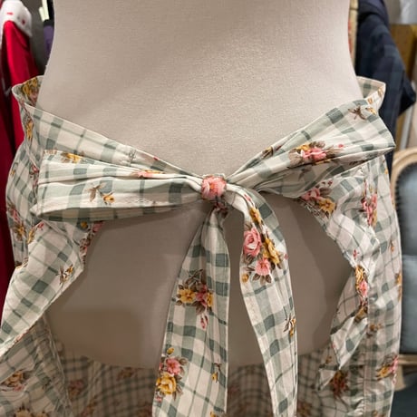apron 472[AR18]