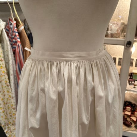 skirt562[na562]