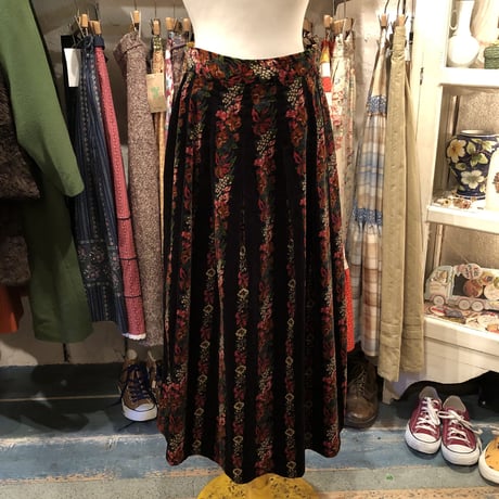 skirt 301[na295]