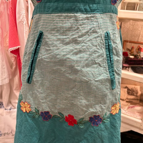apron 408[ge41]