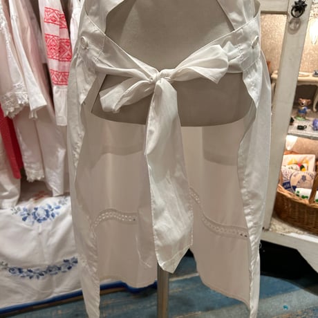 apron 412[ge43]