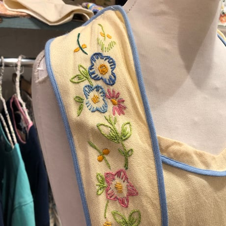 apron 573[ge636]