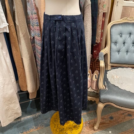 skirt 530[na752]